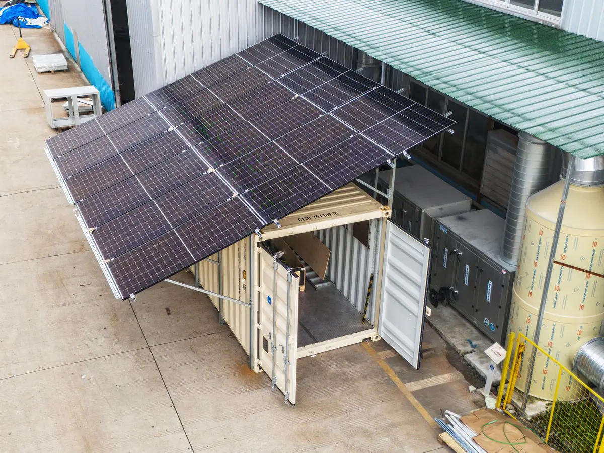 Hybrid Solar Container Power Systems