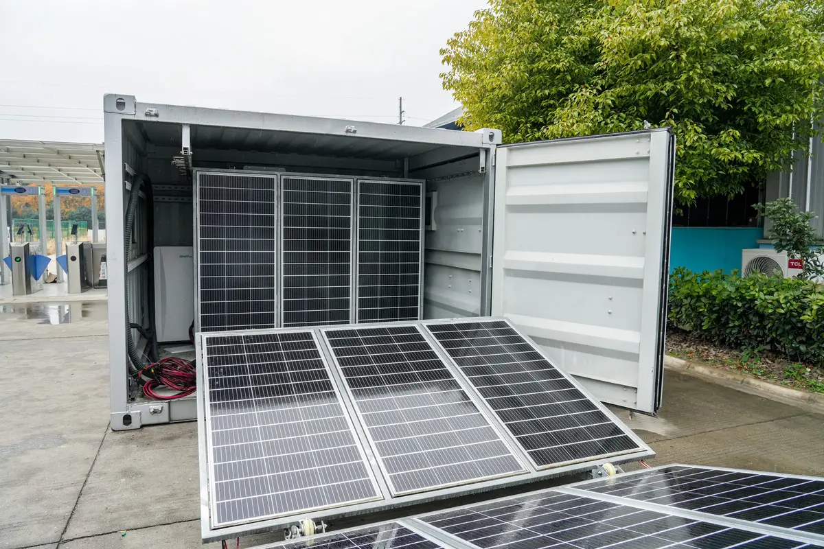 Portable Stand-Alone Solar Power System