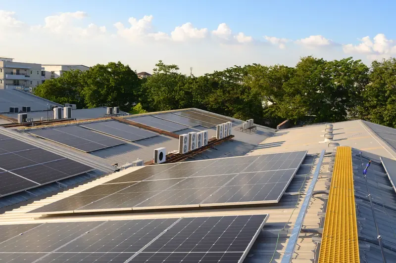 Solar-energy-on-factory-roof
