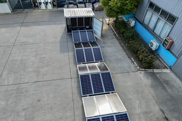 mobile-solar-container